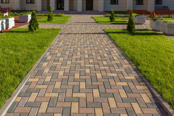 Best Local Driveway Pavers  in Grosse Pointe, MI